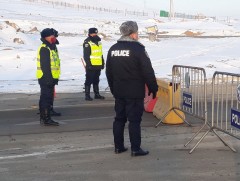 Нийслэлээс орох гарах хөдөлгөөнийг хязгаарласан тул орон нутгийн замд гарахгүй байхыг зөвлөж байна