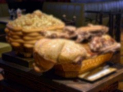 МҮОНРТ цагаан сарын зар сурталчилгаагаа зогсоолоо 