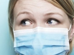 Хэн өөрийгөө гэртээ тусгаарлах вэ 