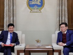 Гадаадын иргэний эрх зүйн байдлын тухай хуульд нэмэлт, өөрчлөлт оруулах тухай хуулийн төслийг өргө..