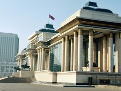 12 хүртэлх насны хүүхэдтэй эхчүүдийн ажлын цагийг хорогдуулах шийдвэр гаргалаа