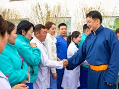 Ерөнхий сайд У.Хүрэлсүх: Буяны ундарга болсон хүмүүс бол эмч нар юм