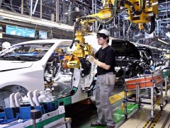 Японы компаниудын автомашины үйлдвэрлэл 20 гаруй хувиар буурчээ 