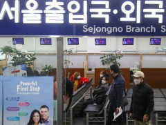 БНСУ гадаадын 60 мянган иргэний визийг 3 сараар сунгав 