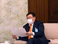 УИХ-ын дарга Г.Занданшатар тогтворгүй байгаа эдийн засагт доргио үүсгэж, жагсаал цуглаан хийхгүй б..