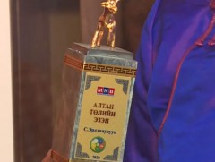 Дундговь аймгийн Өлзийт сумын малчин С.Эрдэнэчулуун 