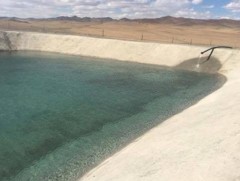 Билүүгийн голд хиймэл нуур үүсгэн, усан сан байгуулах ажил хийж байна 