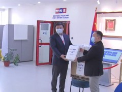 ӨМӨЗО-ны радио телевизийн хорооноос 3000 ширхэг амны хаалт хандивлалаа