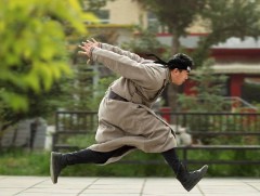 Анхны сонгуулиа өгөх гэж буй залуус: Маш их догдолж байна