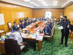 Аймаг, сумын иргэд халдвар хамгааллын дэглэм баримталж наадамлана