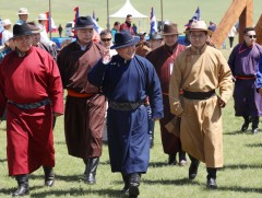 Монгол Улсын начин, харцага, заан цолны болзол хангасан бөхчүүдэд цол олголоо
