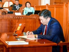 Монгол Улсын Засгийн газрын гишүүд УИХ-д тангараг өргөв