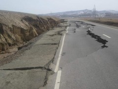 Замын эвдрэлээс болж машин эвдэрвэл тухайн авто замын хариуцагч, эзэмшигч нь хохирлыг барагдуулна