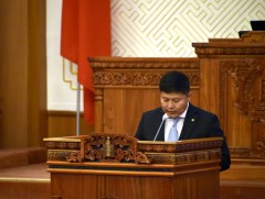 Монгол Улсын шүүхийн тухай хуульд нэмэлт, өөрчлөлт оруулах тухай хуулийн төслийг хууль санаачлагчи..