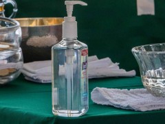 Энэтхэгт гар ариутгагч уусан 10 орчим хүн нас баржээ 