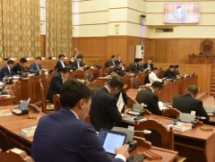 Хуульд өөрчлөлт оруулах тухай хуулийн төслийг анхны хэлэлцүүлэгт шилжүүллээ