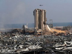 Бейрут хотын иргэд эрх баригчдаа буруутгаж байна