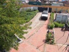 Хөдөлмөрлөж чадвал хашаандаа сайхан амьдрах боломжтой 