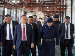 Ерөнхийлөгч Х.Баттулга “Азат Халал” махны үйлдвэрээр зочиллоо
