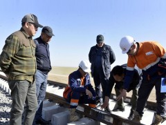 УИХ-ын гишүүд Өмнөговь аймагт ажиллаж, зарим бүтээн байгуулалтын явцтай танилцлаа