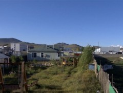 Ш.Батхишиг: Манай гэр бүлийнхэн энэ хашаандаа 10 гаруй жил амьдарч байна