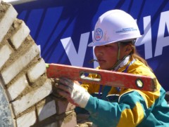 Мэргэжлийн ур чадвараар өрсөлдөж байна