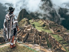 Перу улс ганцхан жуулчинд зориулж эртний хотынхоо үүдийг дэлгэжээ