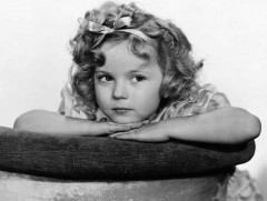 Буржгар үстэй хөөрхөн охин