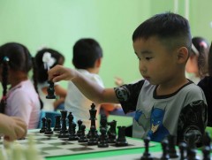 Уулбаян сумын 50 хүүхэд нэг сарын хугацаанд шатар тоглож сурчээ