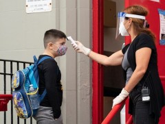 АНУ: Нью-Йорк хотын сургуулиудыг хаана...