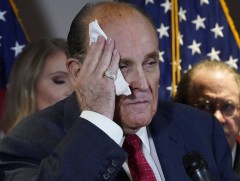 АНУ-ын ерөнхийлөгчийн хувийн өмгөөлөгч коронавирусний халдвар авчээ