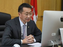 Эрсдэлтэй орчинд ажиллаж байгаа 20 мянган хүнийг вакцинд хамруулахыг хүслээ