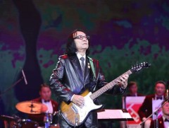 Төрийн соёрхолт, хөгжмийн зохиолч Б.Ганбатад сэтгэлийн хандив өргөе