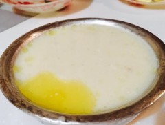 Аарц махнаас илүү уураг агуулдаг 