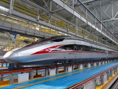 БНХАУ эрс хүйтэнд зорчих чадавхтай хурдны галт тэргийг танилцууллаа 