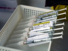 Коронавирусний вакцин авсан 42 орны 36 нь чинээлэг орнууд байна 