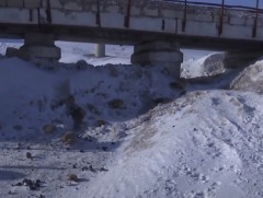 Төрийн ажил дунд шатандаа очоод иргэдийг хохироож байна гэж шүүмжлэв