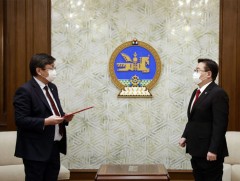 Газрын тос боловсруулах үйлдвэрийг дэмжих тухай хуулийн төслийг өргөн мэдүүллээ