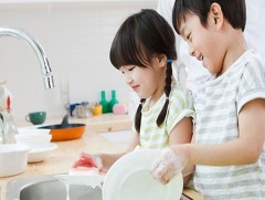 Хүүхдийг гэрийн ажилд сургах эерэг аргууд