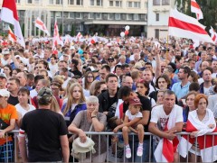 Беларусь: Зөвшөөрөлгүйгээр олон нийтийн арга хэмжээ зохион байгуулагчдад оноох шийтгэлийг чангатга..