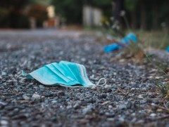 Хэрэглэсэн амны хаалтыг заавал битүү хогийн саванд хаях хэрэгтэй