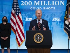 АНУ-ын засаг захиргаа 100 хоногт 200 сая тун вакцин хийх зорилтоо биелүүллээ 