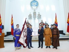  Ерөнхийлөгч Х.Баттулга Үндэсний урлагийн их театрыг Сүхбаатарын одонгоор шагналаа