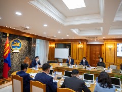 Нэн шаардлагатай ачааг зөөж буй тээврийн хэрэгслийг дараалал харгалзахгүй улсын хилээр нэвтрүүлнэ