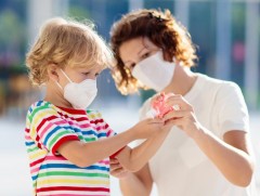 COVID-19: Бага насны хүүхэдтэй эцэг, эх, асран хамгаалагчдад өгөх зөвлөгөө