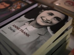 Анне Франкын өдрийн тэмдэглэл буюу нулимстай нүднүүд