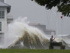 Ида хар салхины улмаас Миссисипи мөрний урсгал өөрчлөгджээ