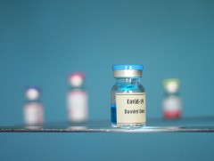 Израиль коронавирусний гурав дахь тунг 30-аас дээш насны бүх иргэндээ хийж эхэллээ