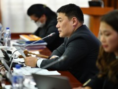 Цахим засаглалд шилжих, хүнд суртал, авлигагүй төрийн үйлчилгээг бүрдүүлэх үндэсний хорооны анхдуг..