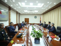 У.Хүрэлсүх: Зэвсэгт хүчин цөлжилт, шороон шуургатай тэмцэхэд хувь нэмрээ оруулах ёстой